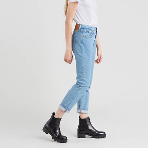 Levi’s 501 Medium Wash Taper Jeans - Picture 5 of 5